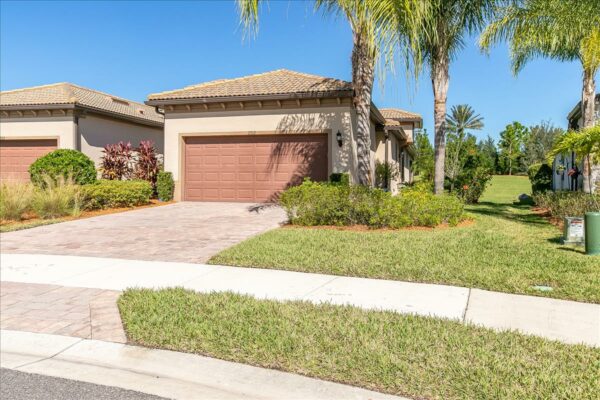 Villas for Sale in Del Webb Lakewood Ranch