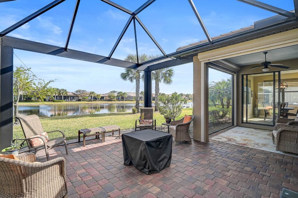 17009 Seaford Way, Lakewood Ranch, FL